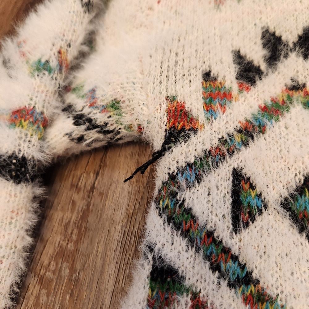 Takara Sweater - Picture 4 of 6